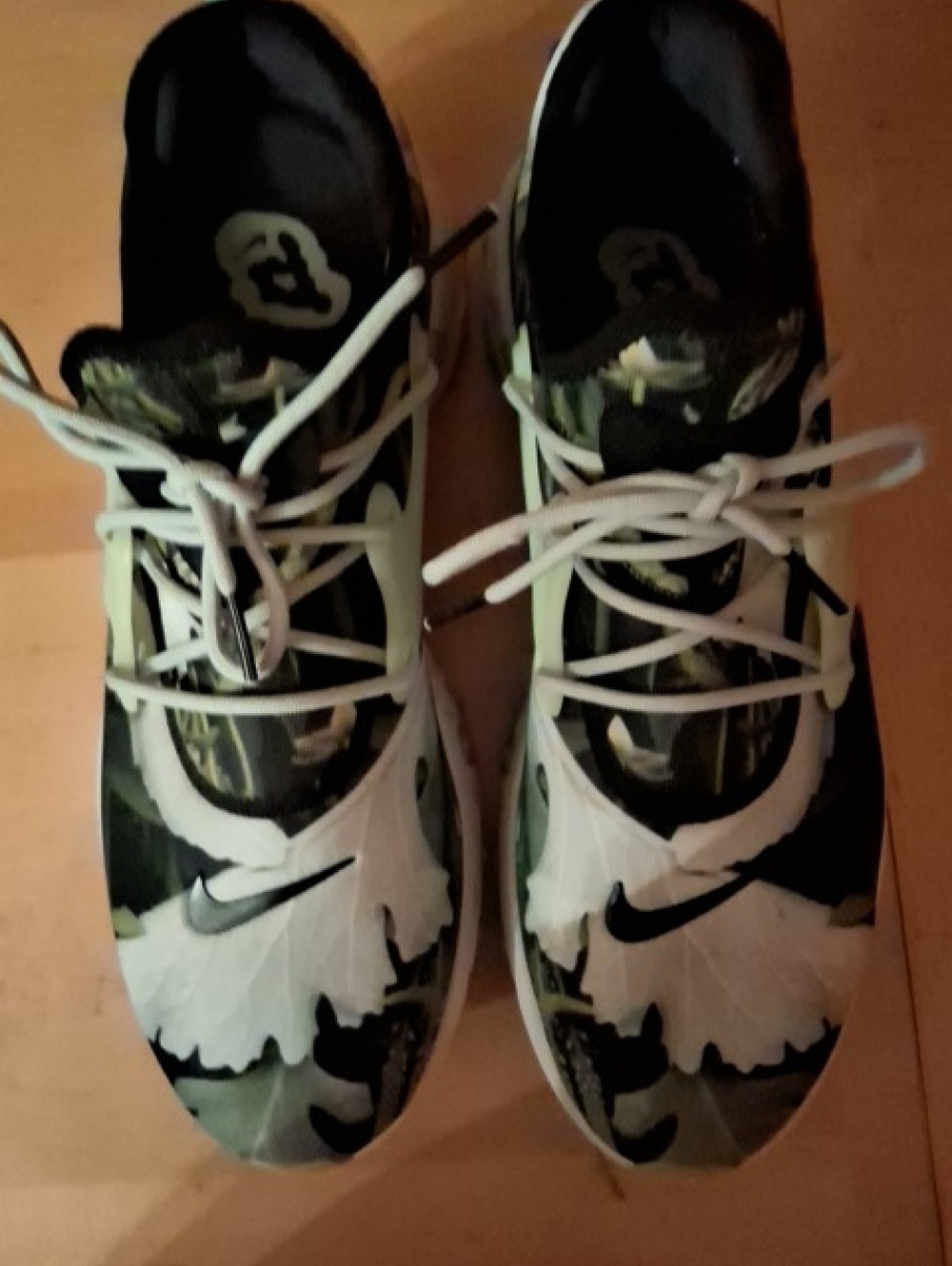 Nike Kids Sneakers White Black Green Camo Print